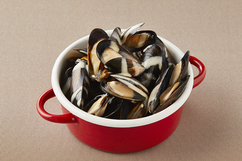 ムール貝500g（濃厚ガーリックバターソース）